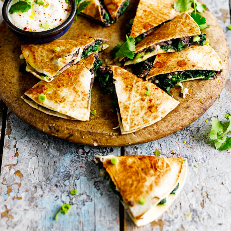 Quesadilla met spinazie & bonen